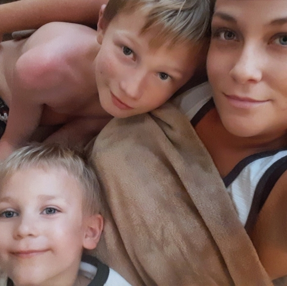 Meet your Posher, Emily - Picture 4 of 4